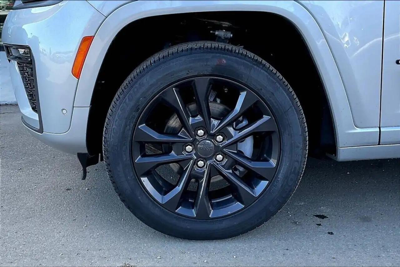 Jeep Grand Cherokee снимка Jeep Grand Cherokee