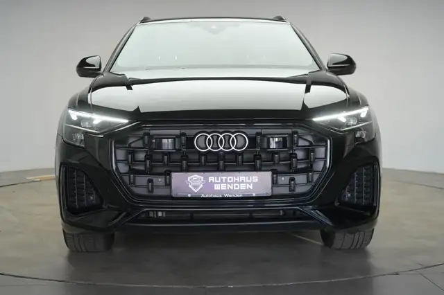 Audi Q8 view 2