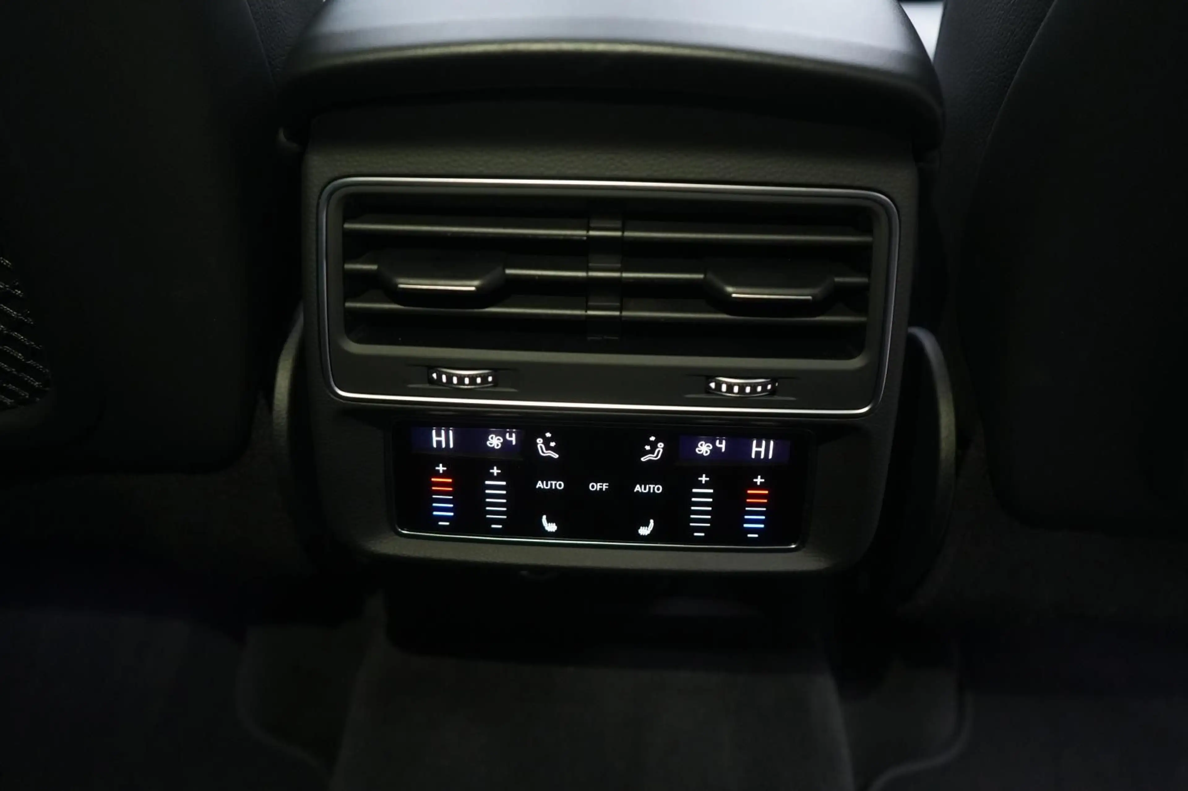 Audi Q8 45 TDI Quattro Tiptronic Leder/ACC/Kamera/Mat — photo 11