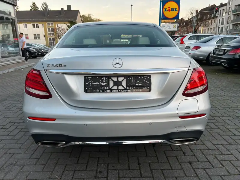 Annonce voiture d'occasion Mercedes-Benz E 350 - CARADIZE