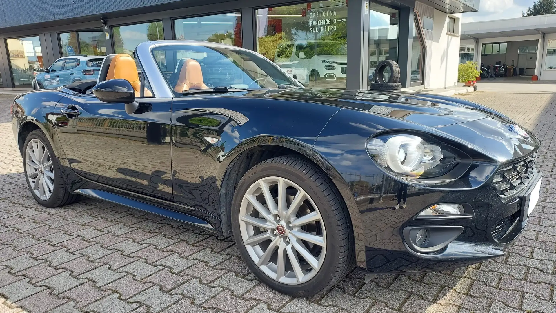 Fiat 124 Spider 1.4 m-air Lusso Noir - 1
