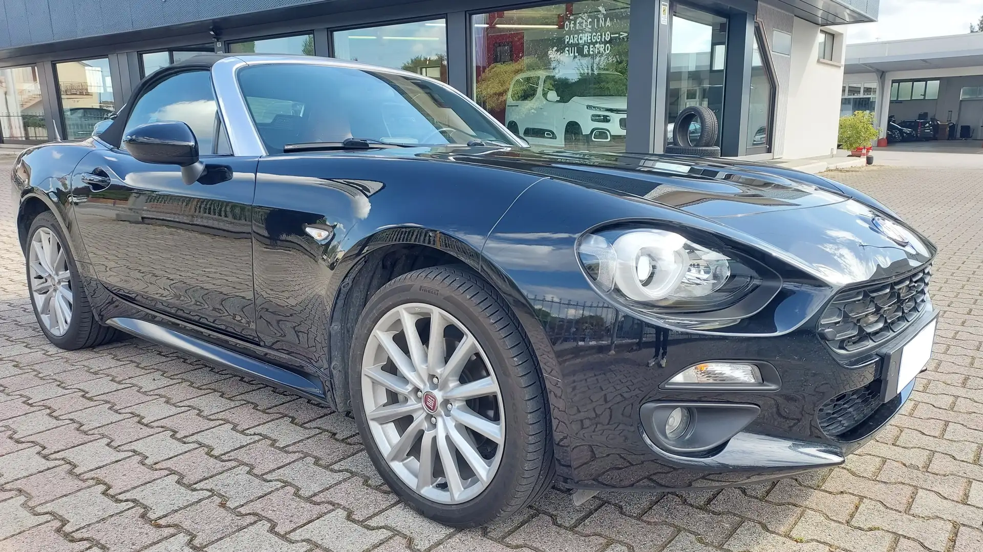 Fiat 124 Spider 1.4 m-air Lusso Noir - 2