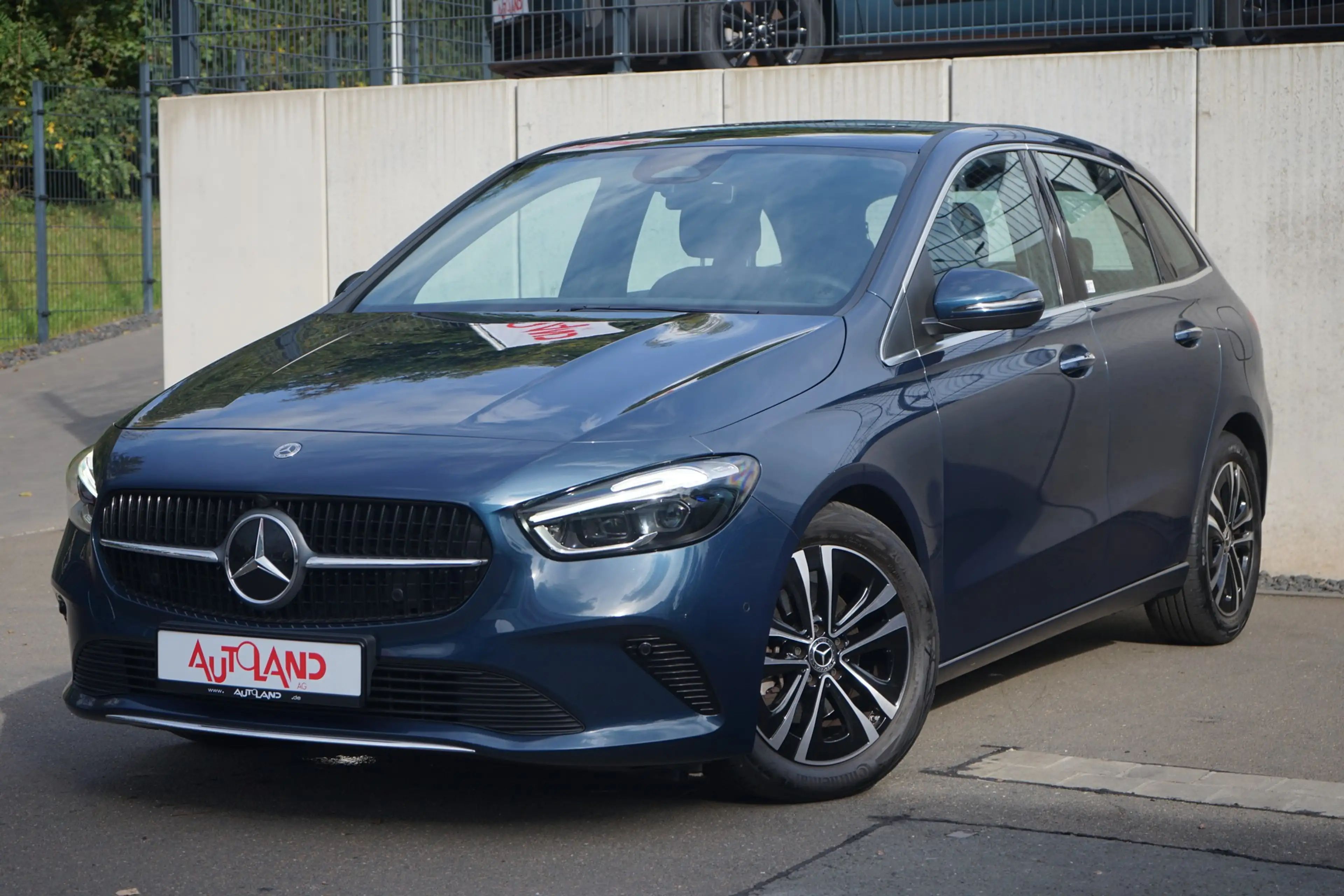 Mercedes-Benz B 200 B200 Progressive Multibeam Navi Kamera AHK Keyless — photo 2