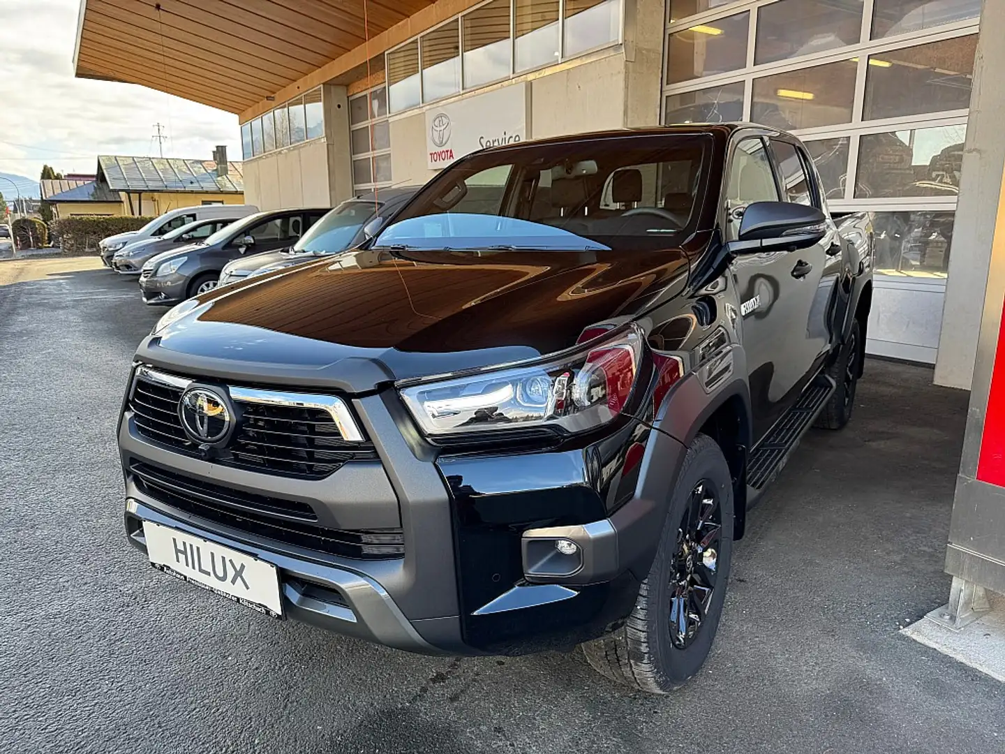 Toyota Hilux DK Invincible 4WD 2,8 D-4D Aut. MHV Noir - 2