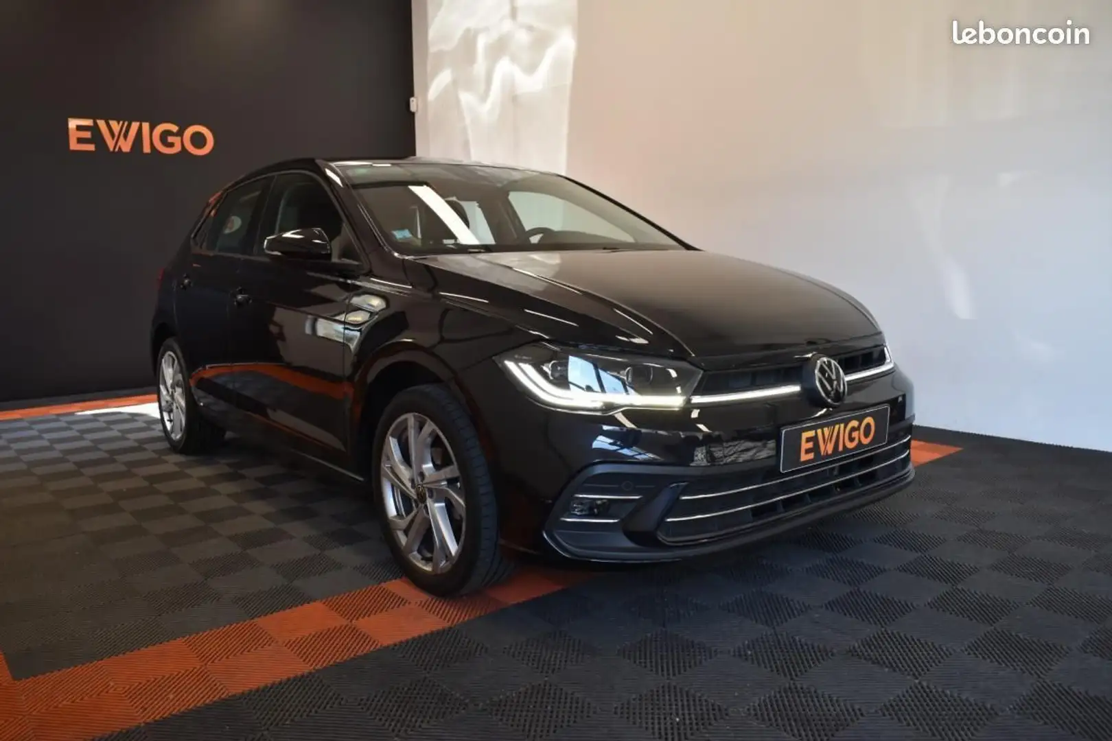 Volkswagen Polo 1.0 TSI 95ch FULL OPTIONS 1ERE MAIN FRANCAISE GARA Noir - 1