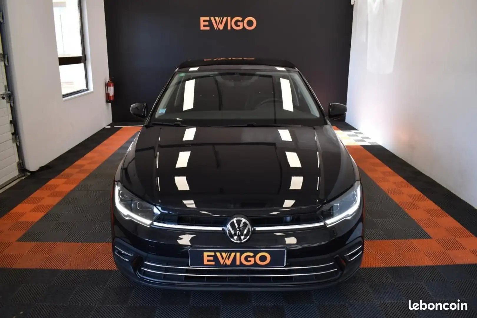 Volkswagen Polo 1.0 TSI 95ch FULL OPTIONS 1ERE MAIN FRANCAISE GARA Noir - 2