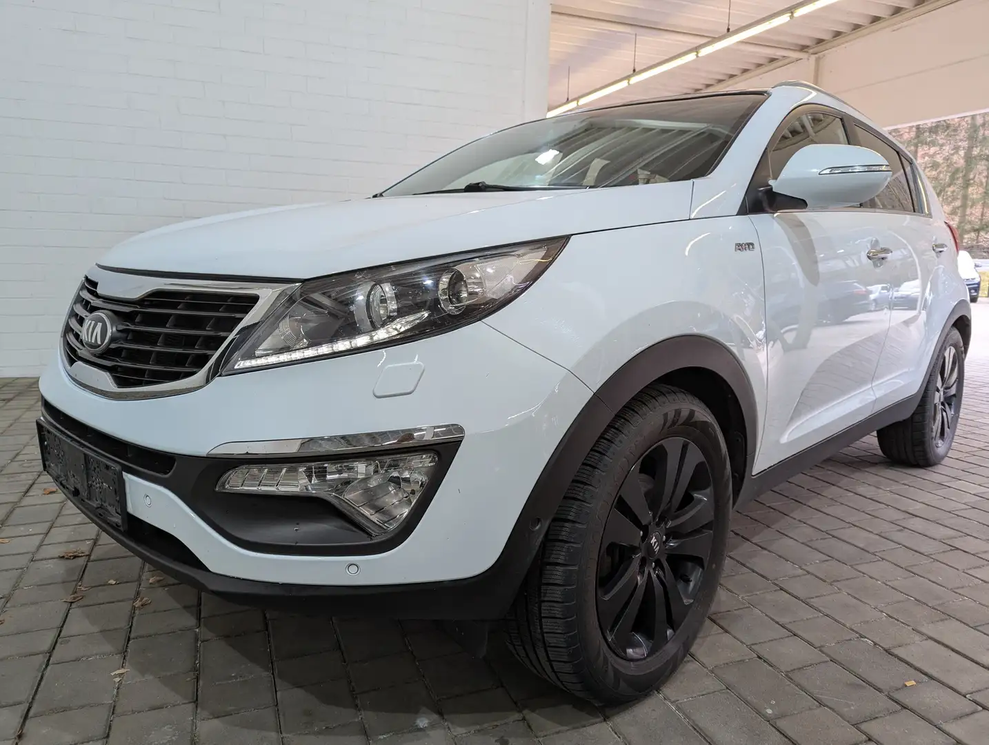 Kia Sportage 2.0 CRDi 184 4WD Automatik Spirit Weiß - 1