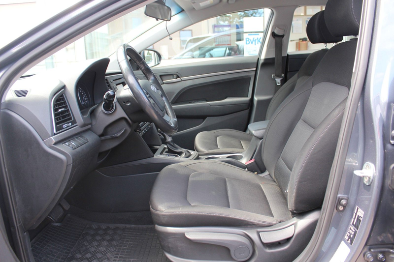 Hyundai ELANTRA 1.6 Automatik*Klimaautomatik*Tempomat*.. — photo 10