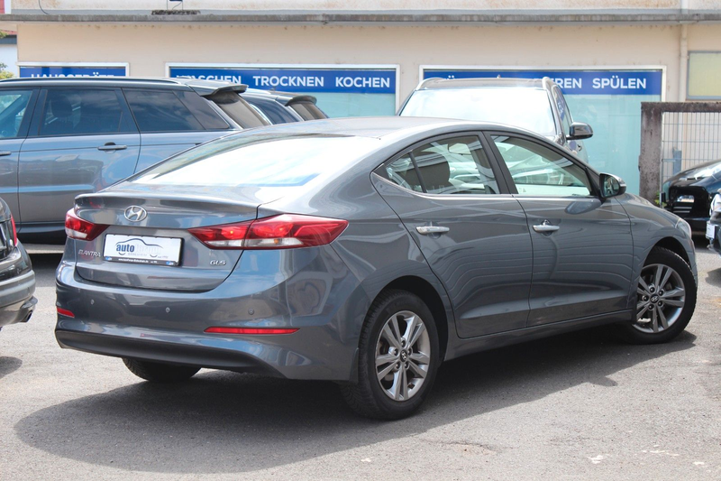 Hyundai ELANTRA 1.6 Automatik*Klimaautomatik*Tempomat*.. — photo 5