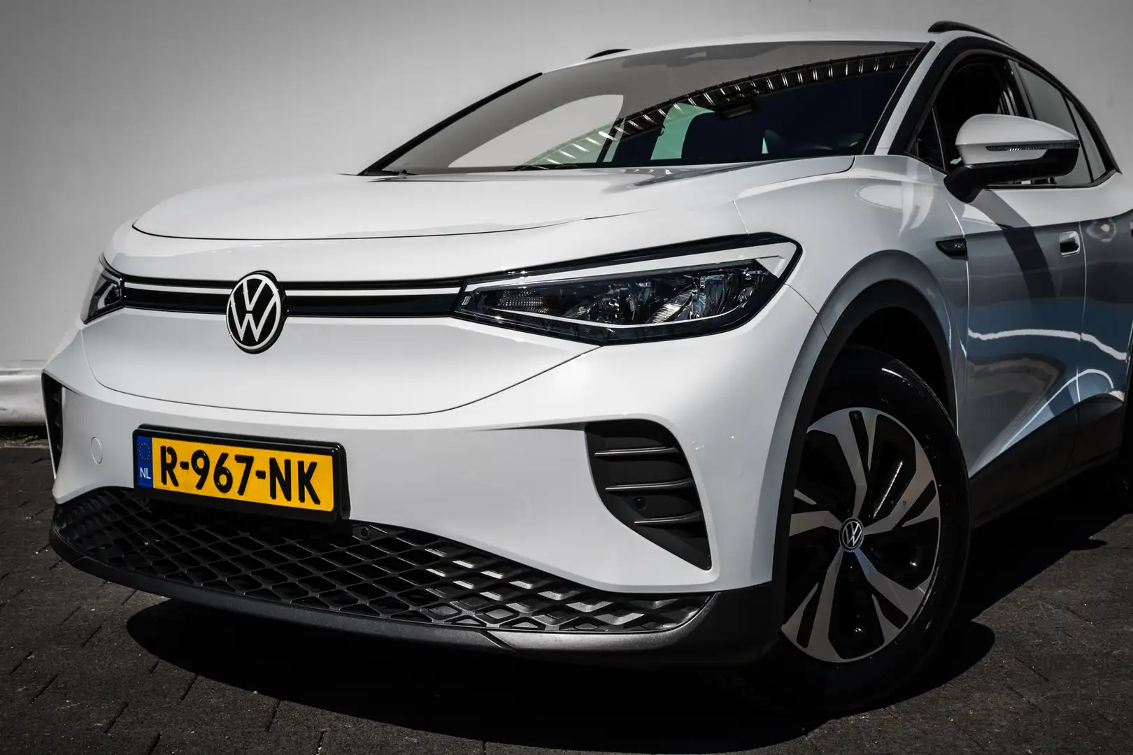 Volkswagen ID.4 Pure 52 kWh Navigatie/ Carplay/ Stoel-stuurverwarm Wit - 2