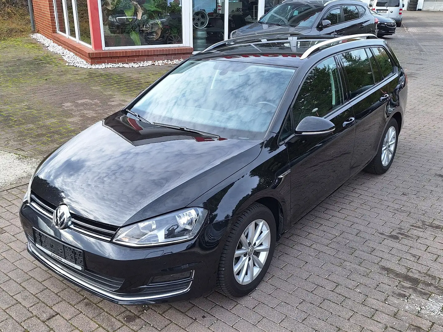 Volkswagen Golf VII Variant TDI Lounge BMT 2.Hand Navi PDC Schwarz - 2