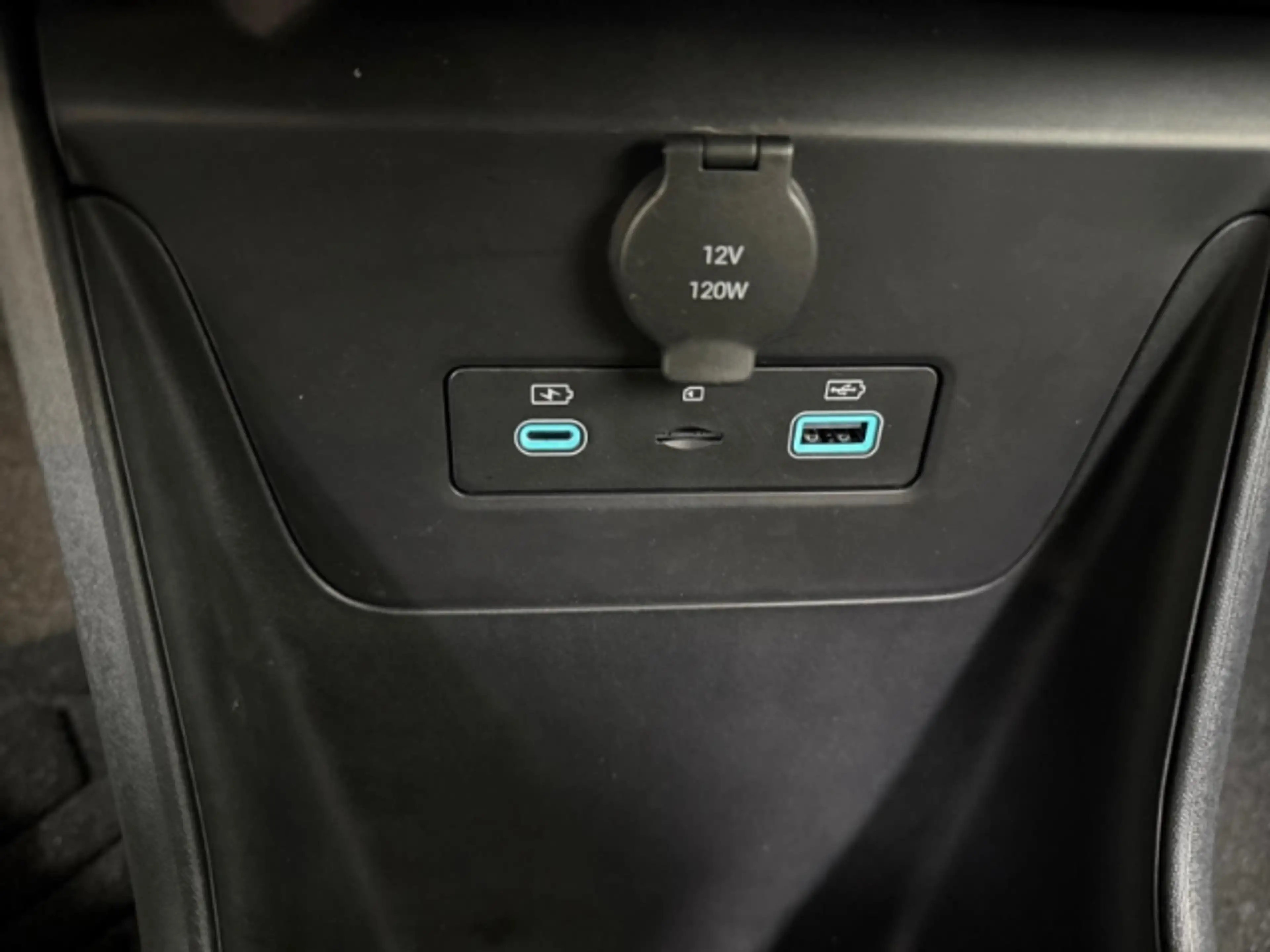BYD Dolphin Boost/43,2 kWh/Leder/Klimaanlage/Navi/Rückfahrkame — photo 18