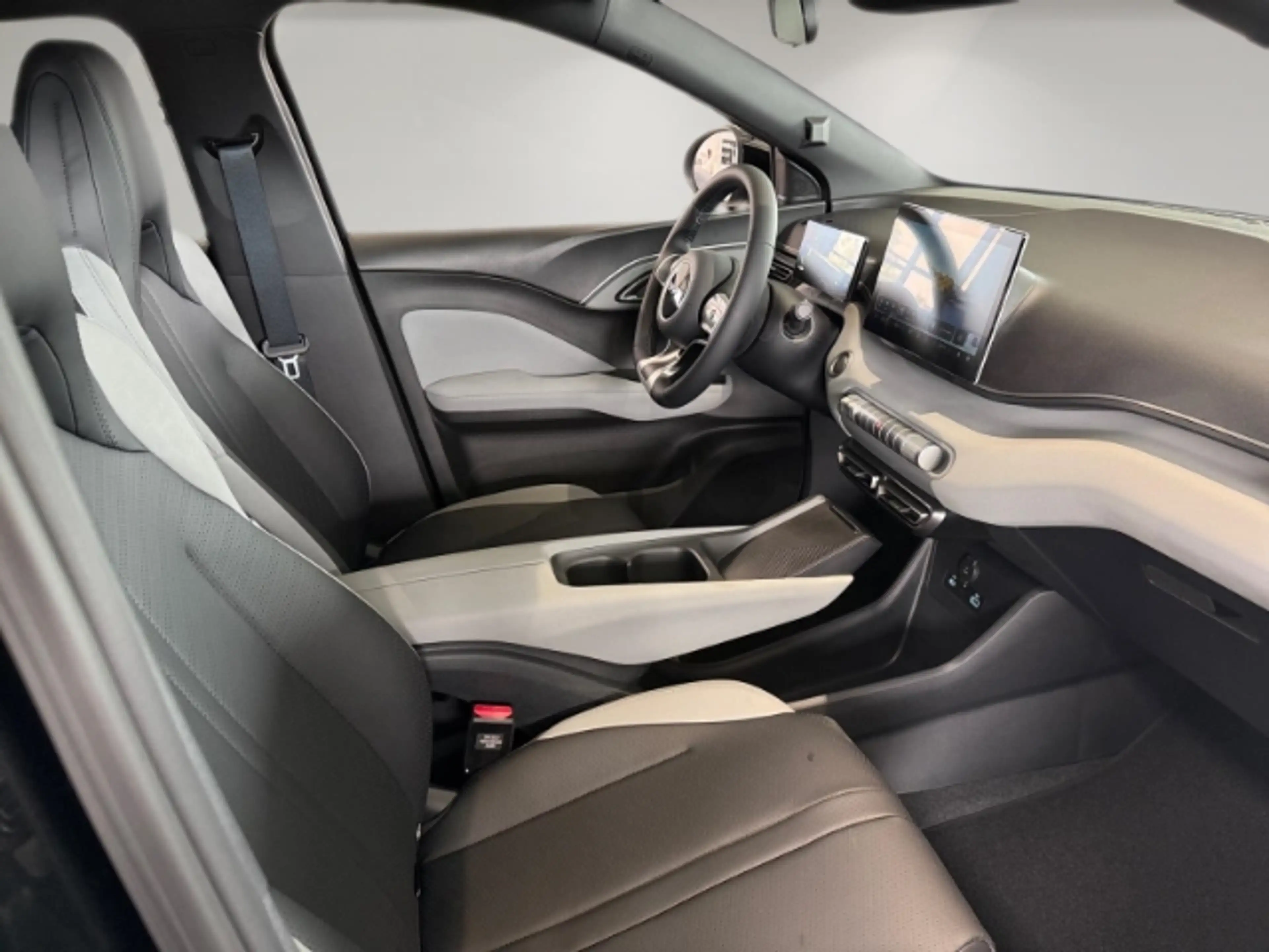 BYD Dolphin Boost/43,2 kWh/Leder/Klimaanlage/Navi/Rückfahrkame — photo 14