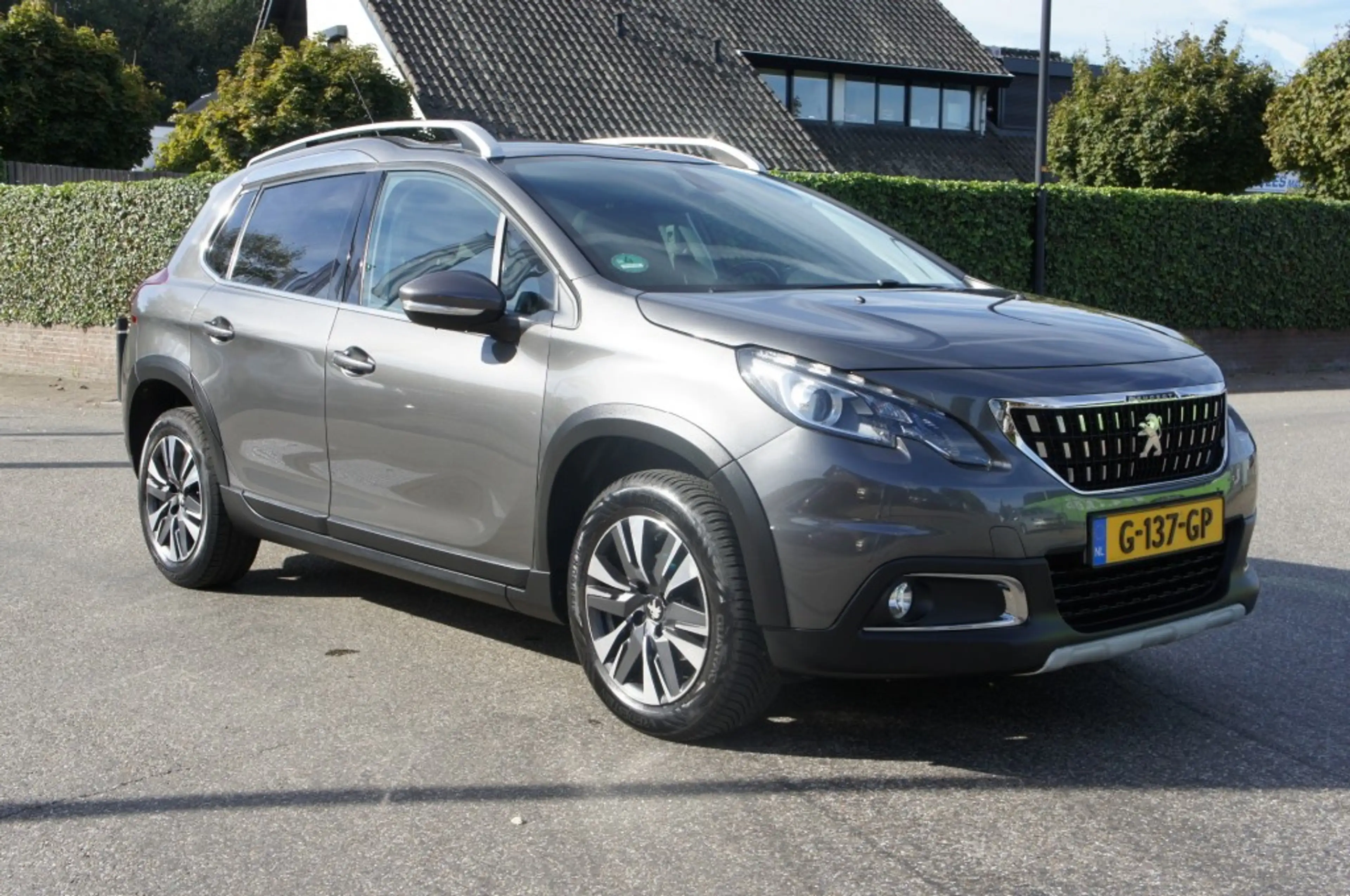 Peugeot 2008 1.2 PURETECH ALLURE NAVI/PANO/APPLECARPLAY-ANDROID — photo 6