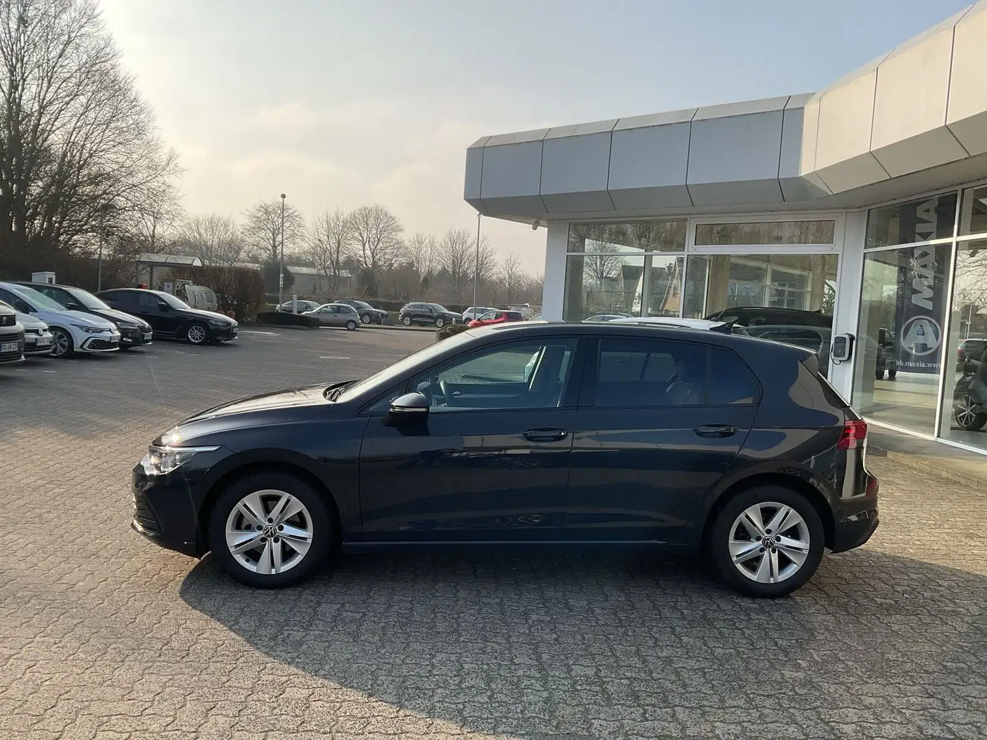 Volkswagen Golf VIII Life1.5 TSI PDC ACC Navi GJR Sitzhzg Grau - 2