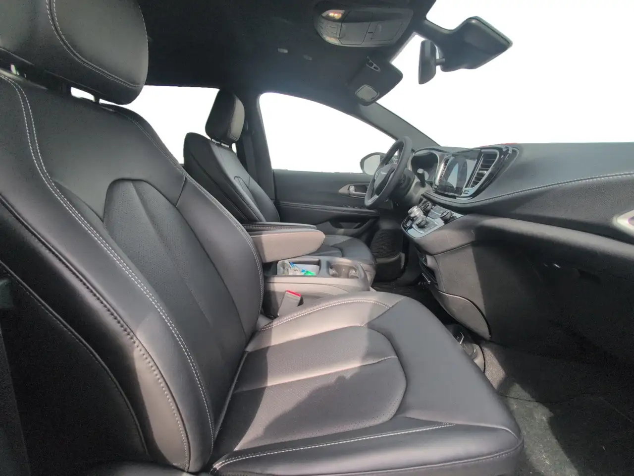 Chrysler Pacifica снимка Chrysler Pacifica