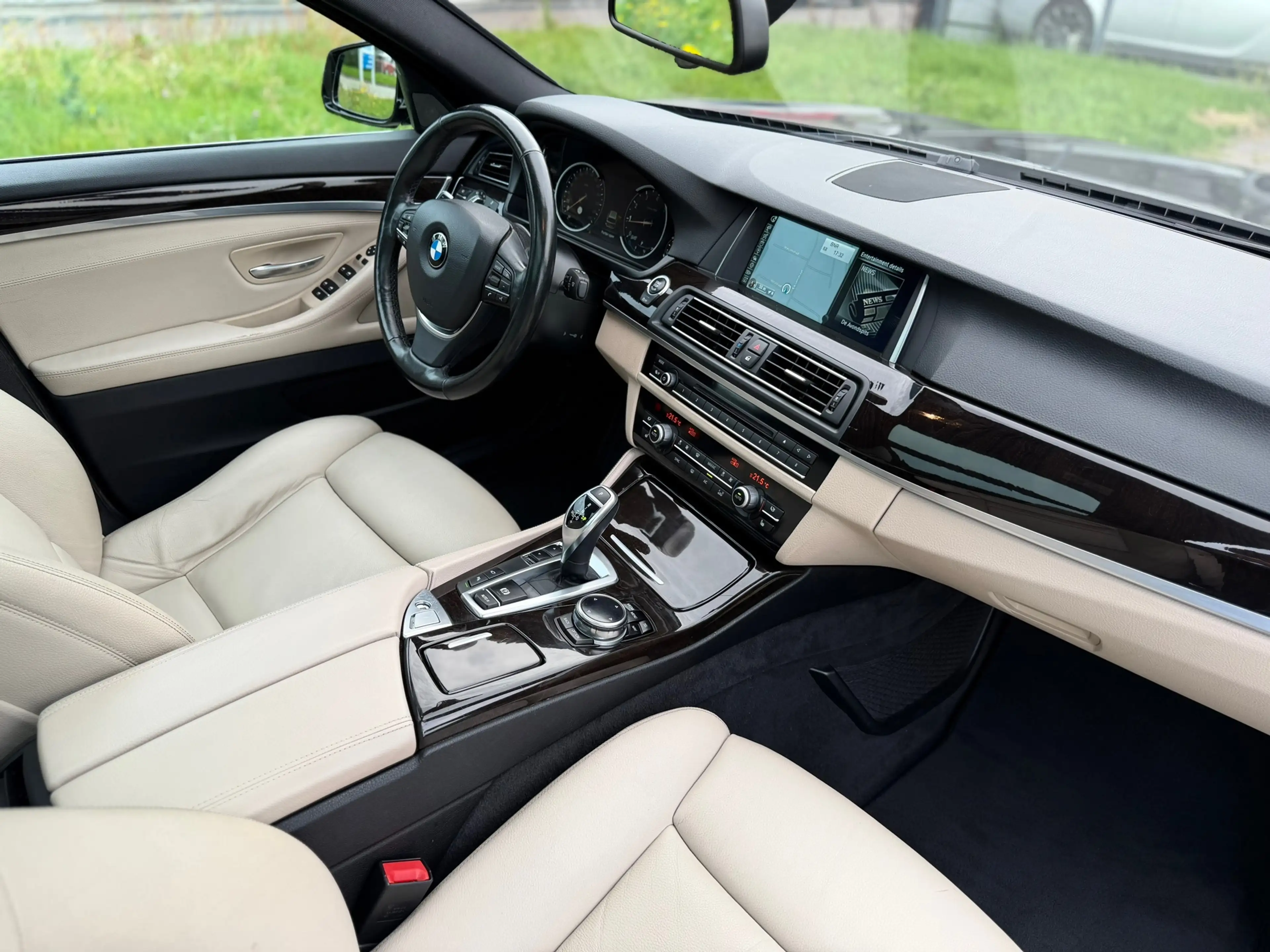 BMW 528 5-serie Touring 528i High Luxury/Pano/Memory/New D — photo 9
