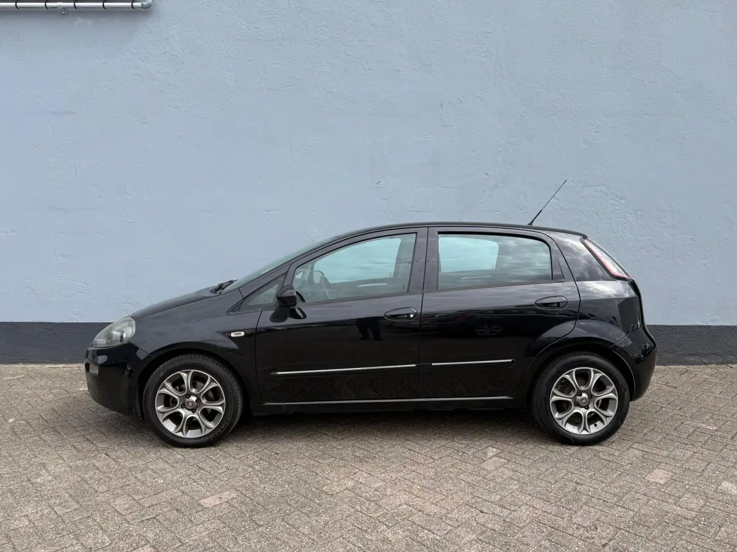 Fiat Punto Evo 0.9 TwinAir Easy 5-Deurs - Airco - LMV Noir - 2