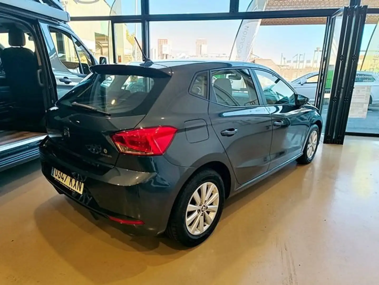 SEAT Ibiza 1.0 MPI S&S Style 80 Bleu - 2