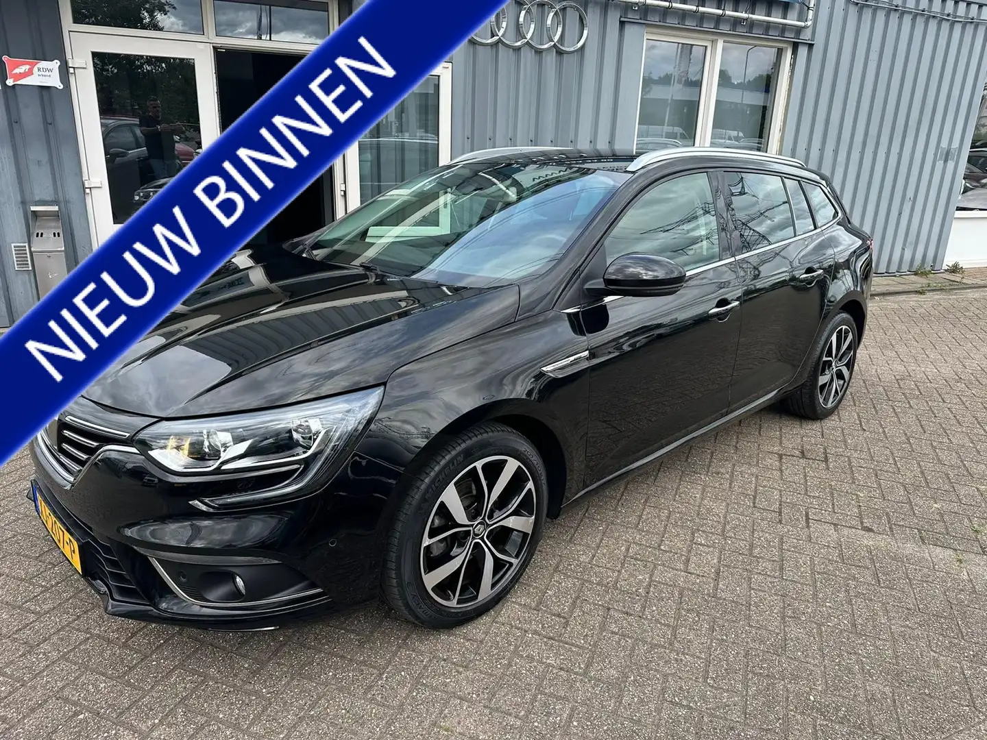 Renault Megane Estate 1.3 TCe Bose Zwart - 1