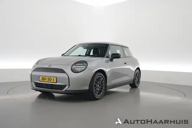 MINI Cooper E Mini Essential 40.7 kWh | Rijklaar! | Orig. NL | D