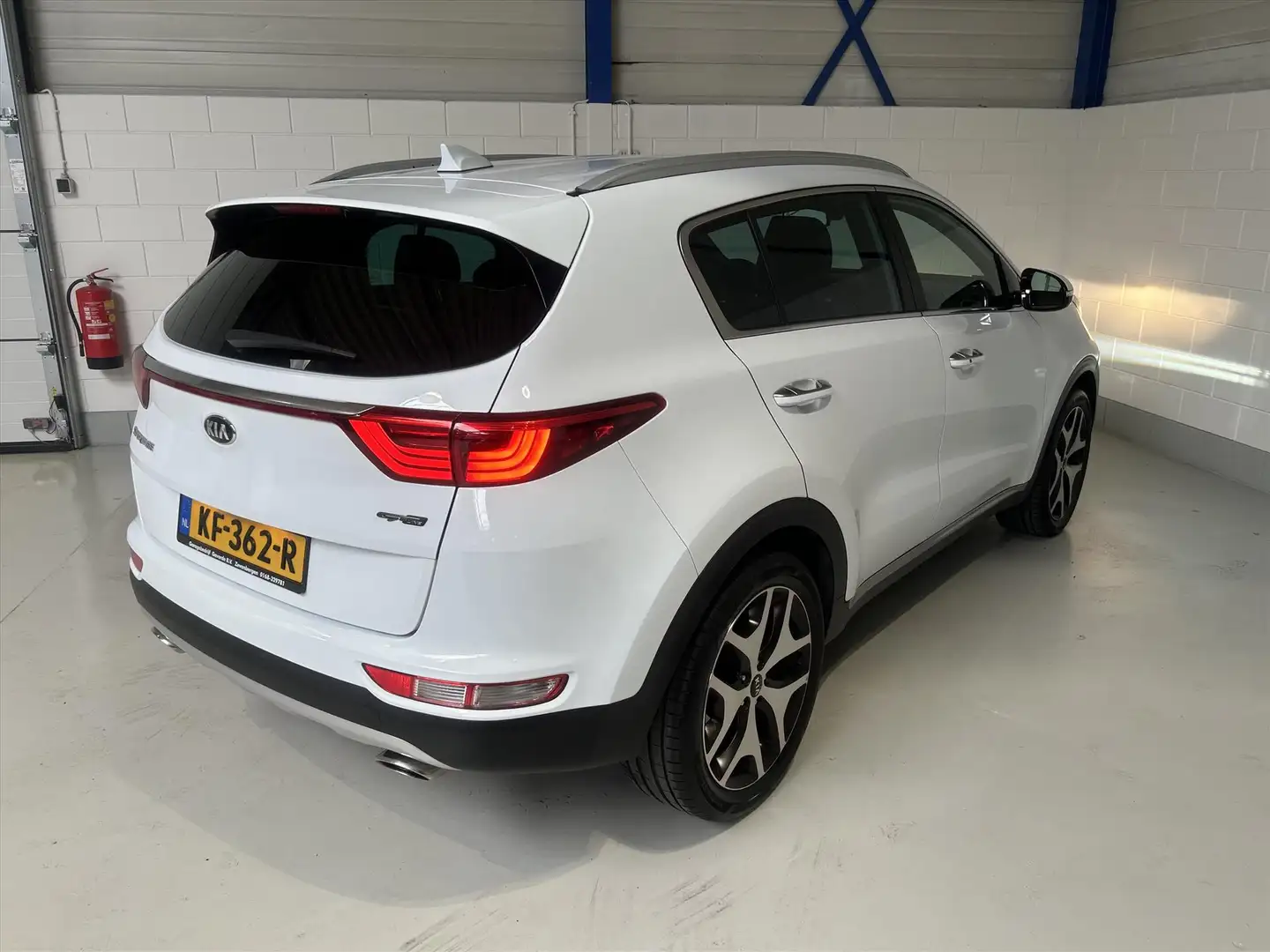 Kia Sportage 1.6 T-GDI 177pk 2WD GT-Line, Camera, Leder, Dealer Weiß - 2