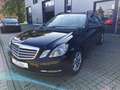 Mercedes-Benz E 220 CDI BlueEfficiency Schwarz - thumbnail 1