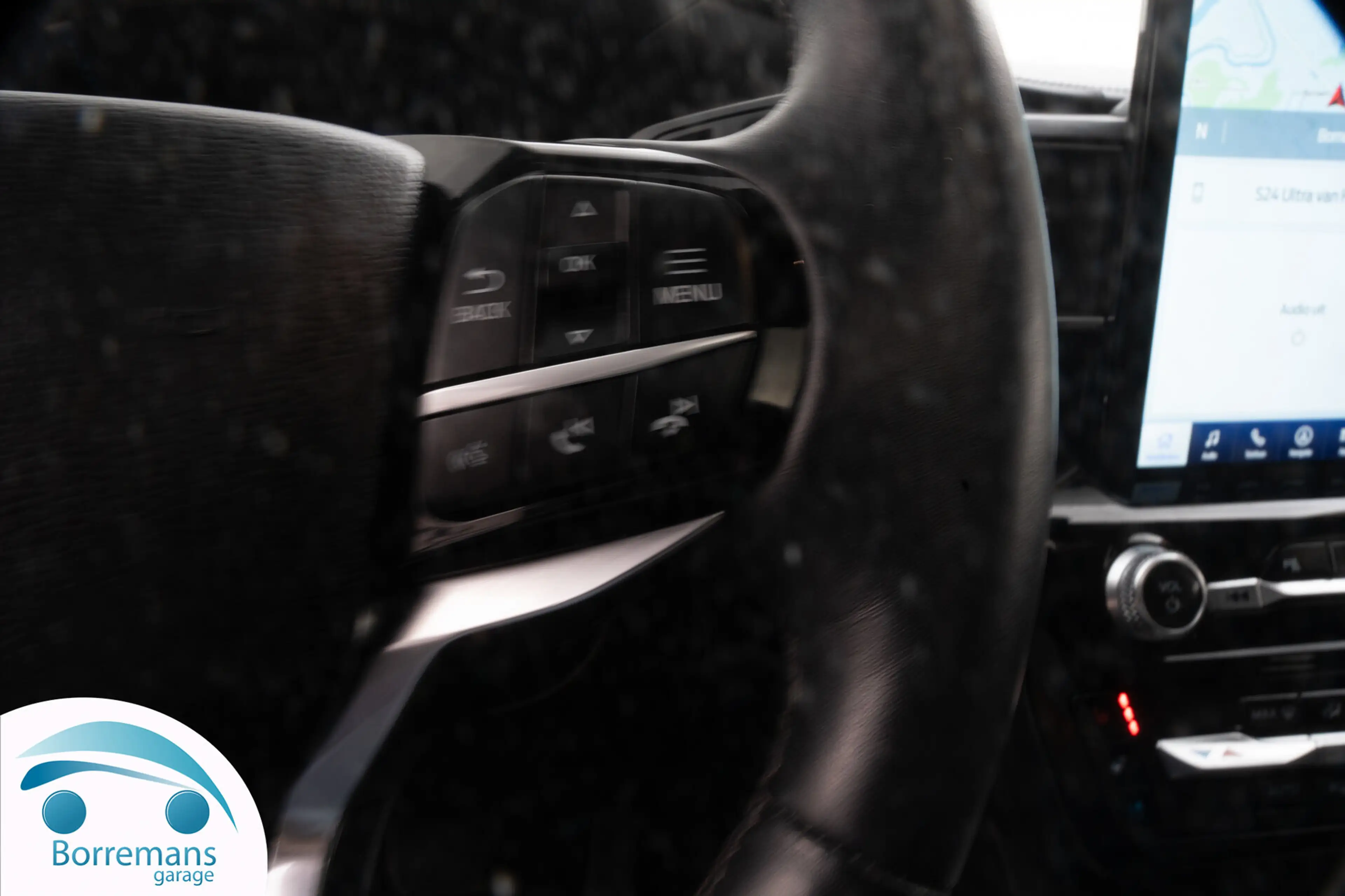 Ford Explorer 3.0 V6 HYBRIDE ST-LINE 360 PK PLATINIUM — photo 12