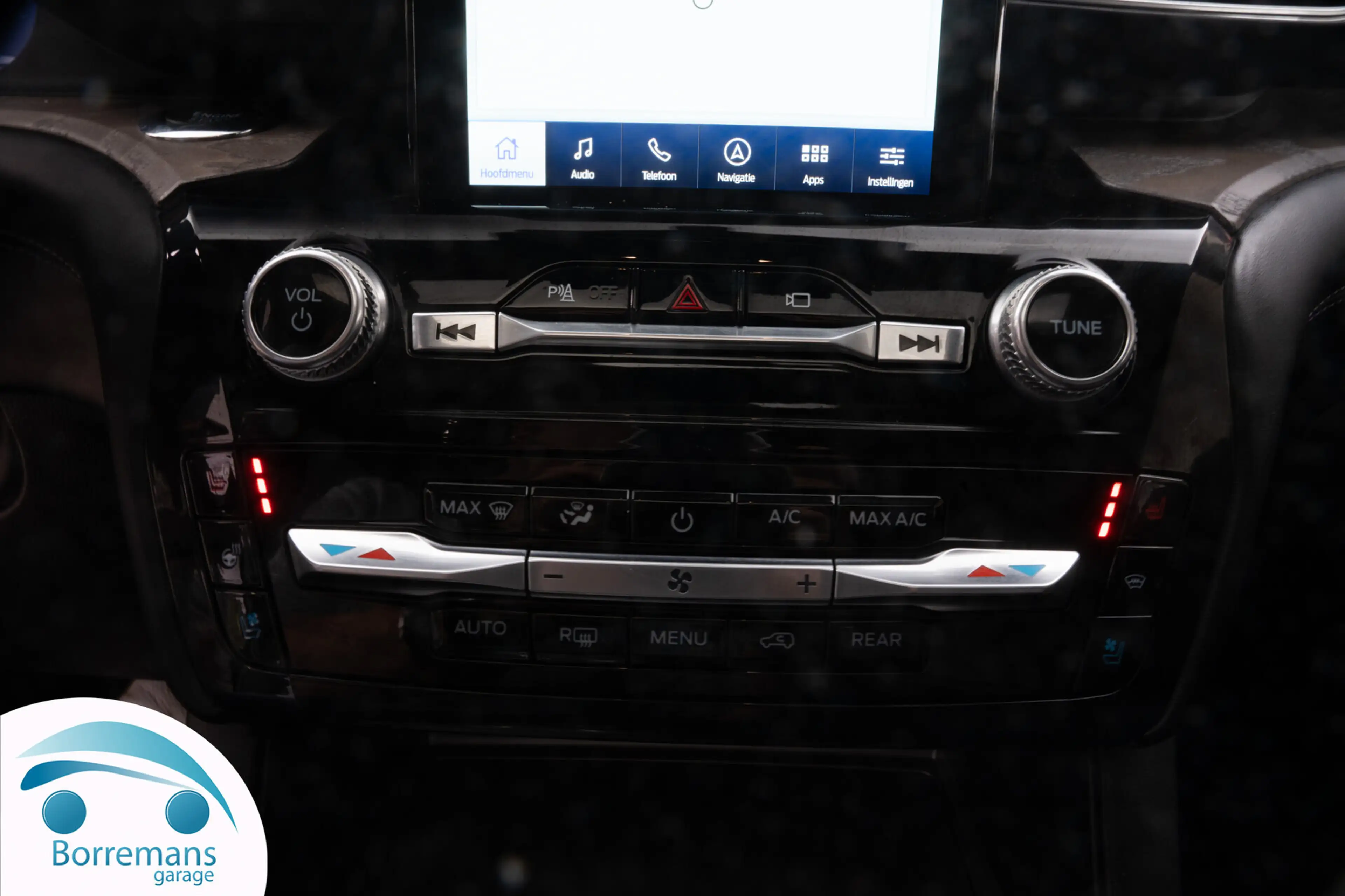 Ford Explorer 3.0 V6 HYBRIDE ST-LINE 360 PK PLATINIUM — photo 14