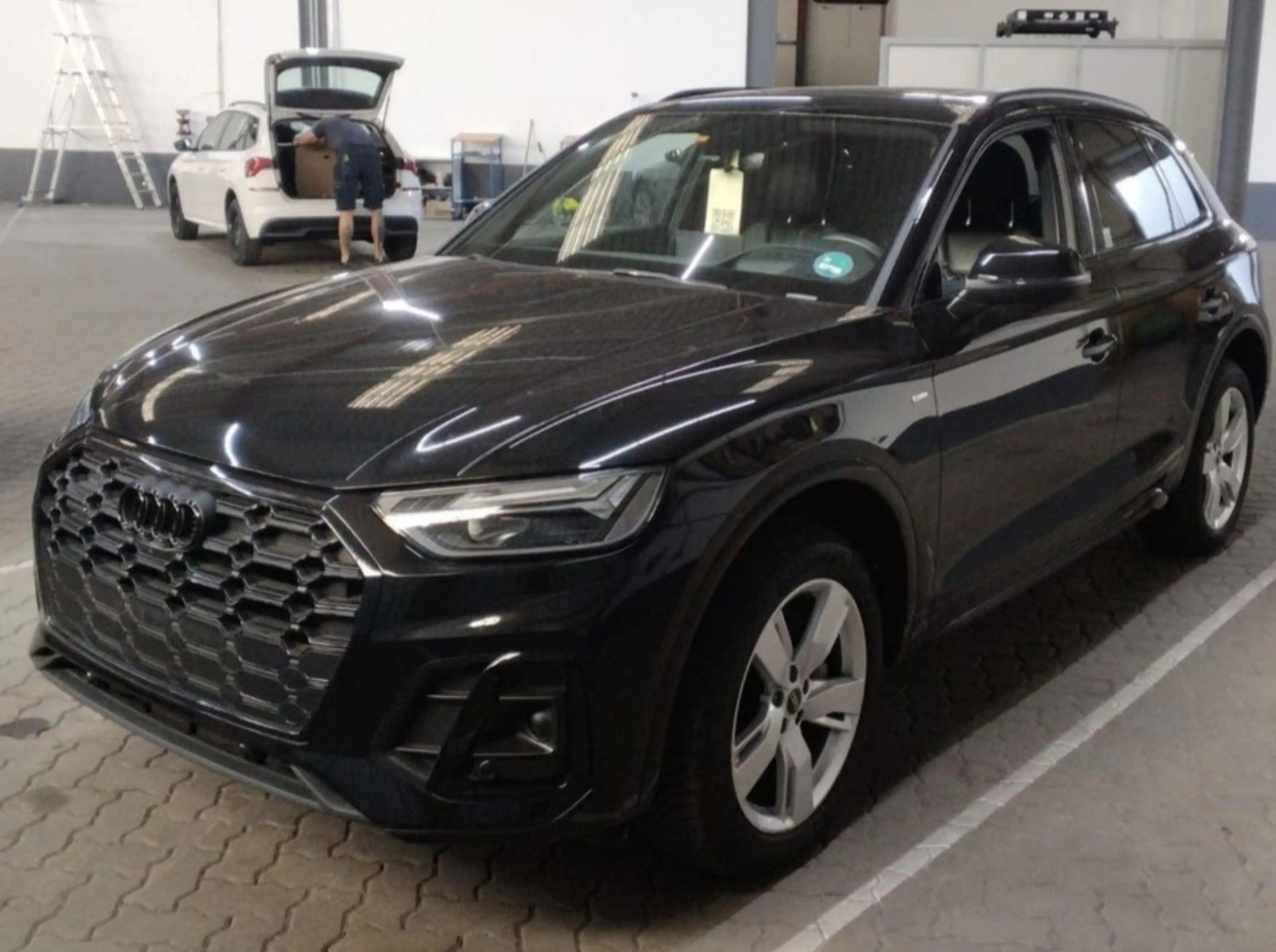 Audi Q5 40 TDI QUATTRO S LINE LEDER NAVI LED ACC AHK
