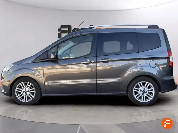 Ford Transit Courier 2020, foto 5