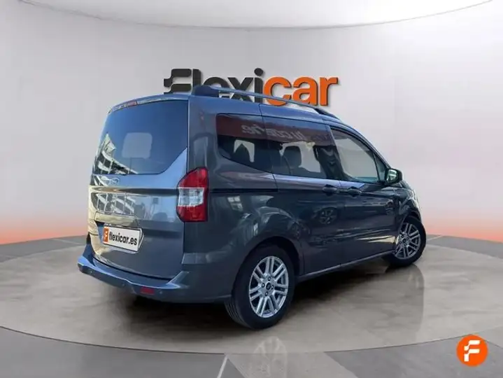 Ford Transit Courier 2020, foto 4
