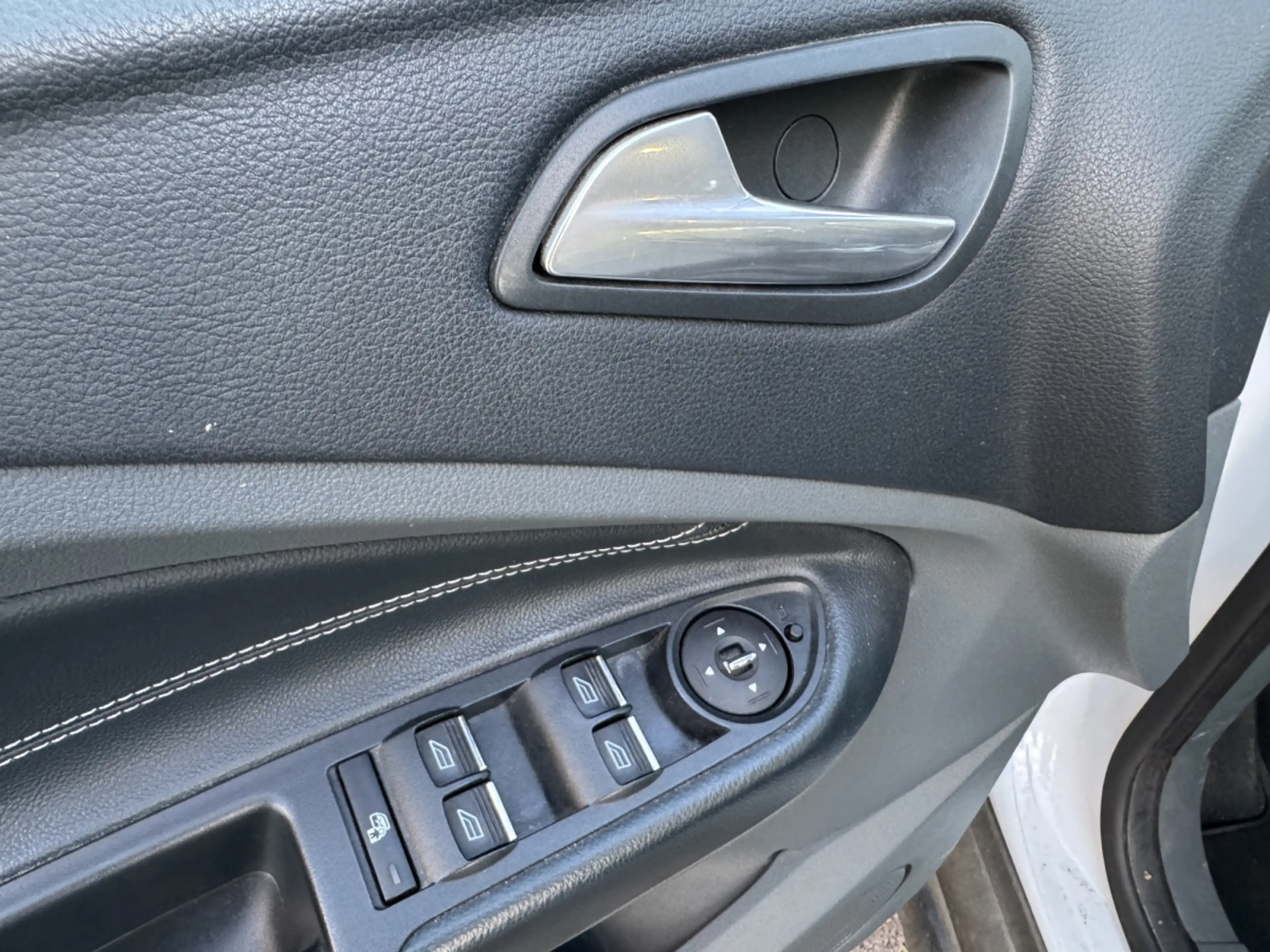 Ford C-Max 2.0 Diesel 136ch 5Places Cuir-Navi-Pdc-Attache — photo 14