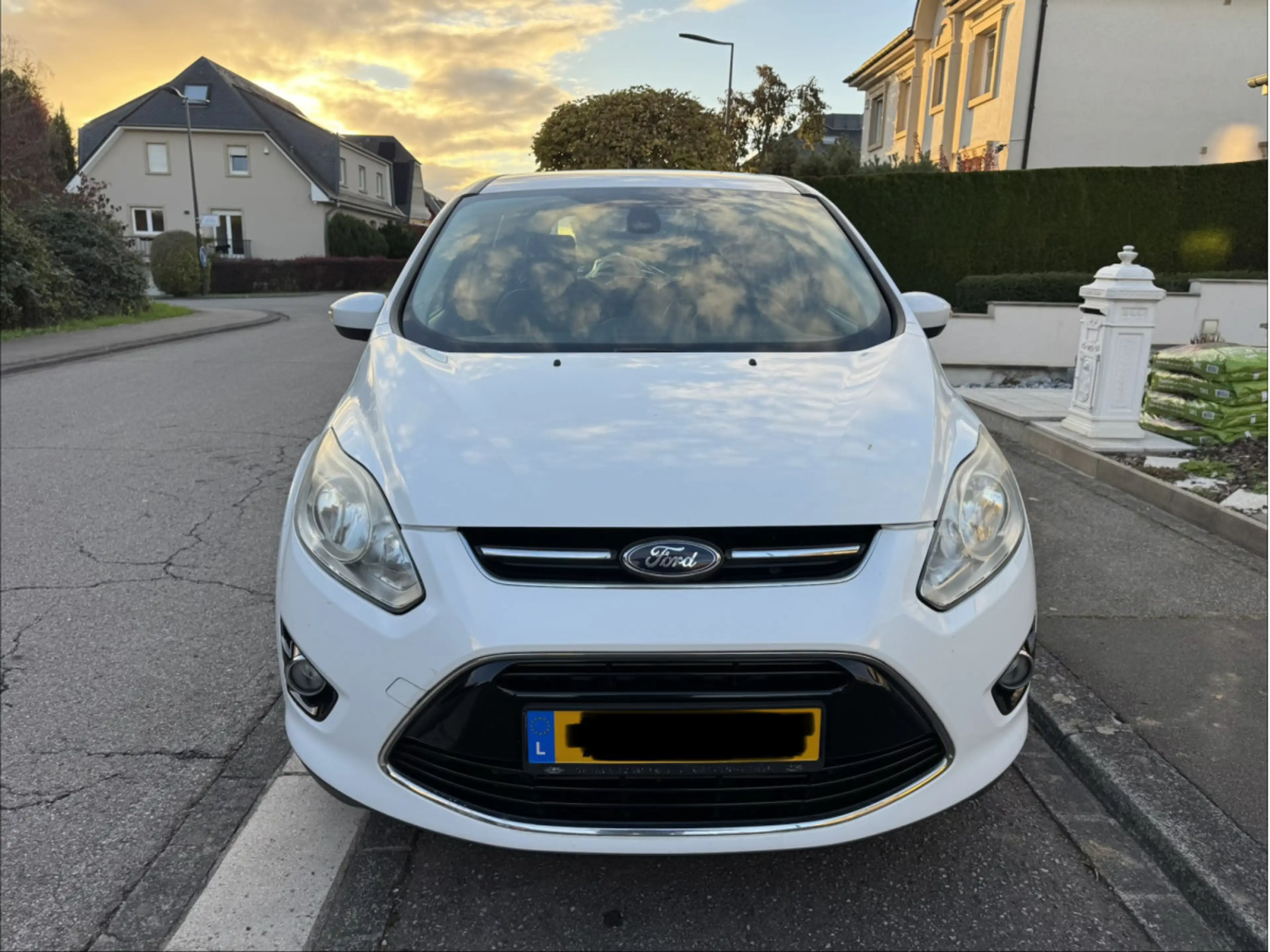 Ford C-Max 2.0 Diesel 136ch 5Places Cuir-Navi-Pdc-Attache — photo 2