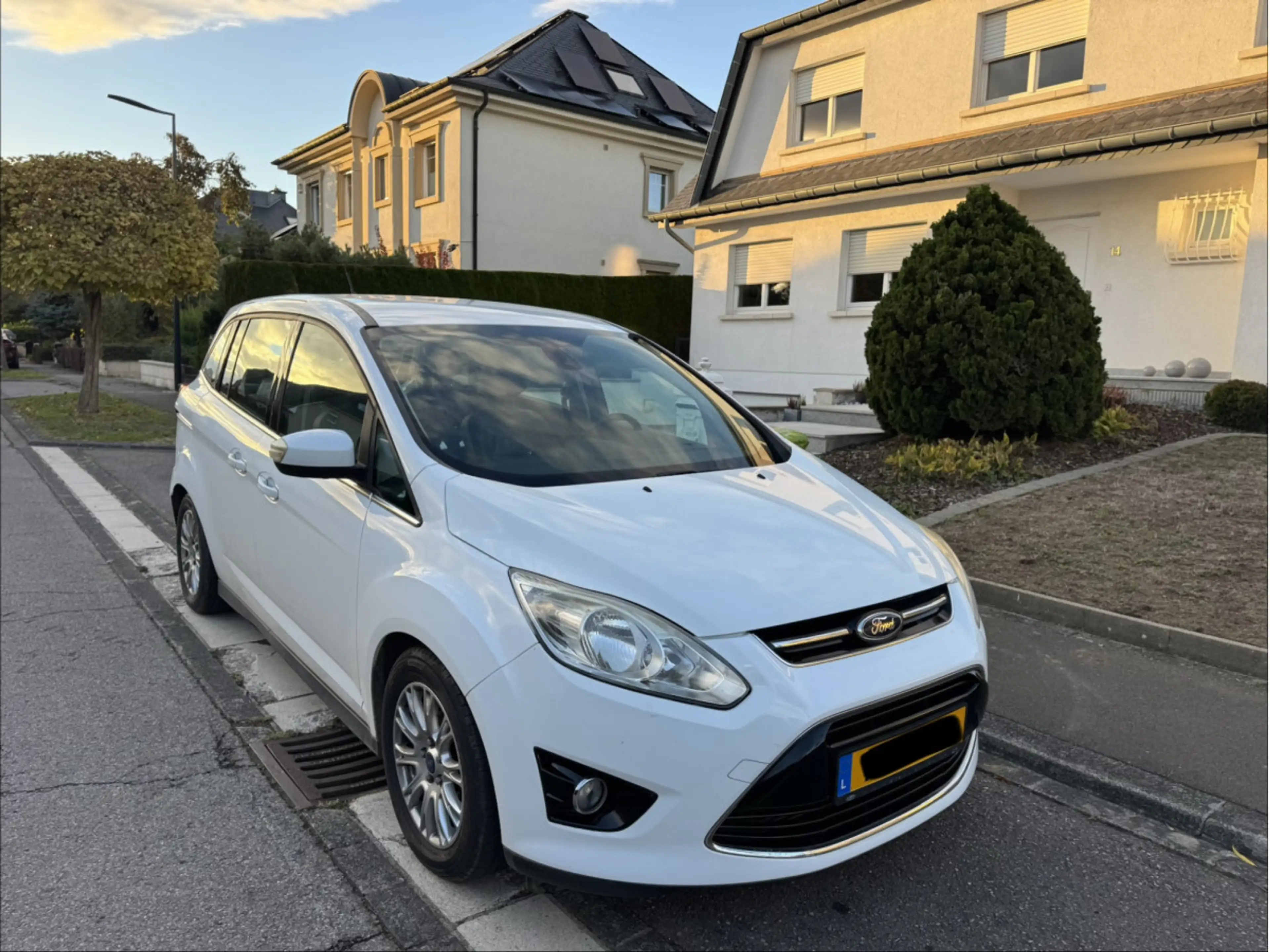 Ford C-Max 2.0 Diesel 136ch 5Places Cuir-Navi-Pdc-Attache — photo 3