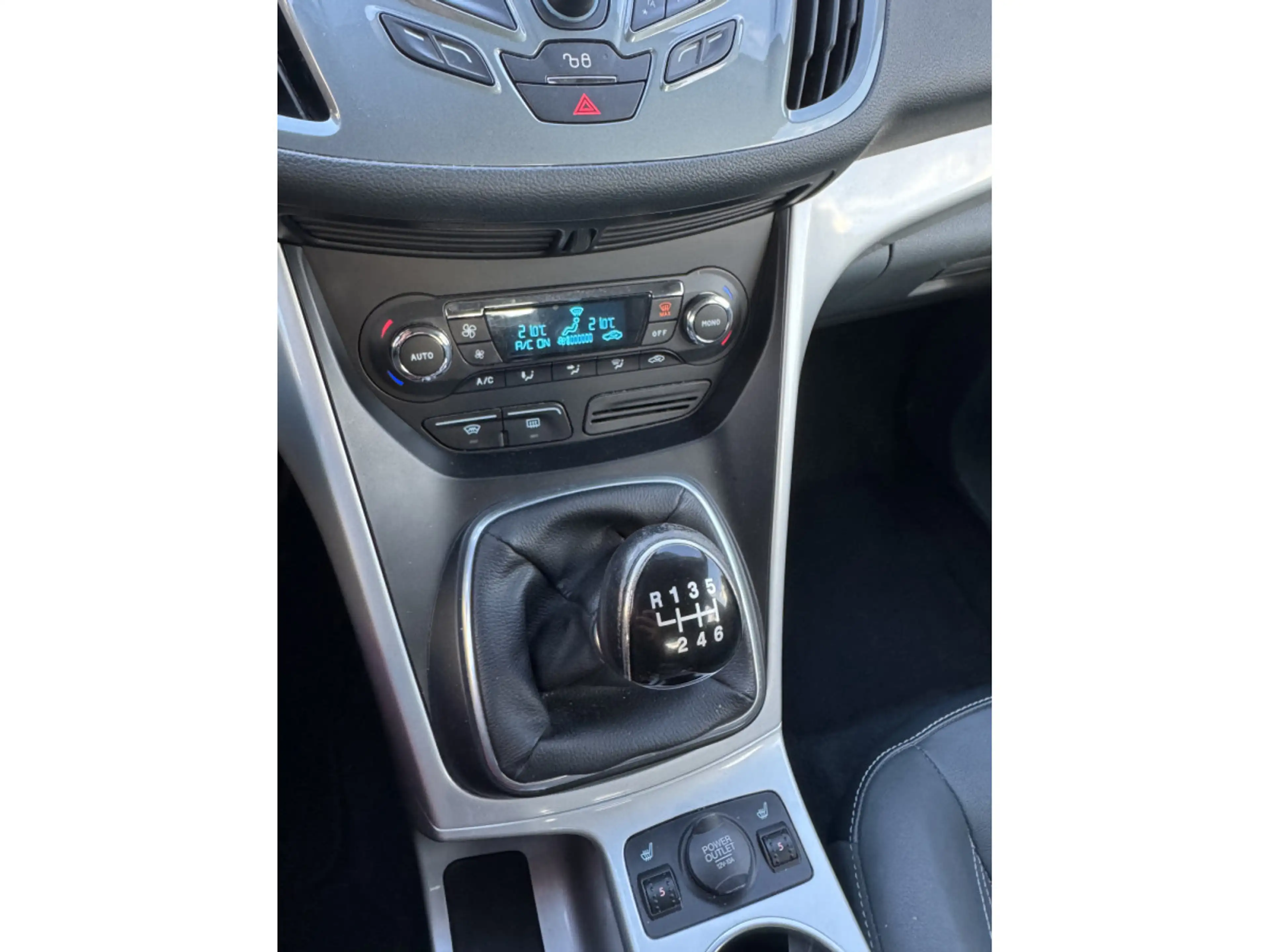 Ford C-Max 2.0 Diesel 136ch 5Places Cuir-Navi-Pdc-Attache — photo 13
