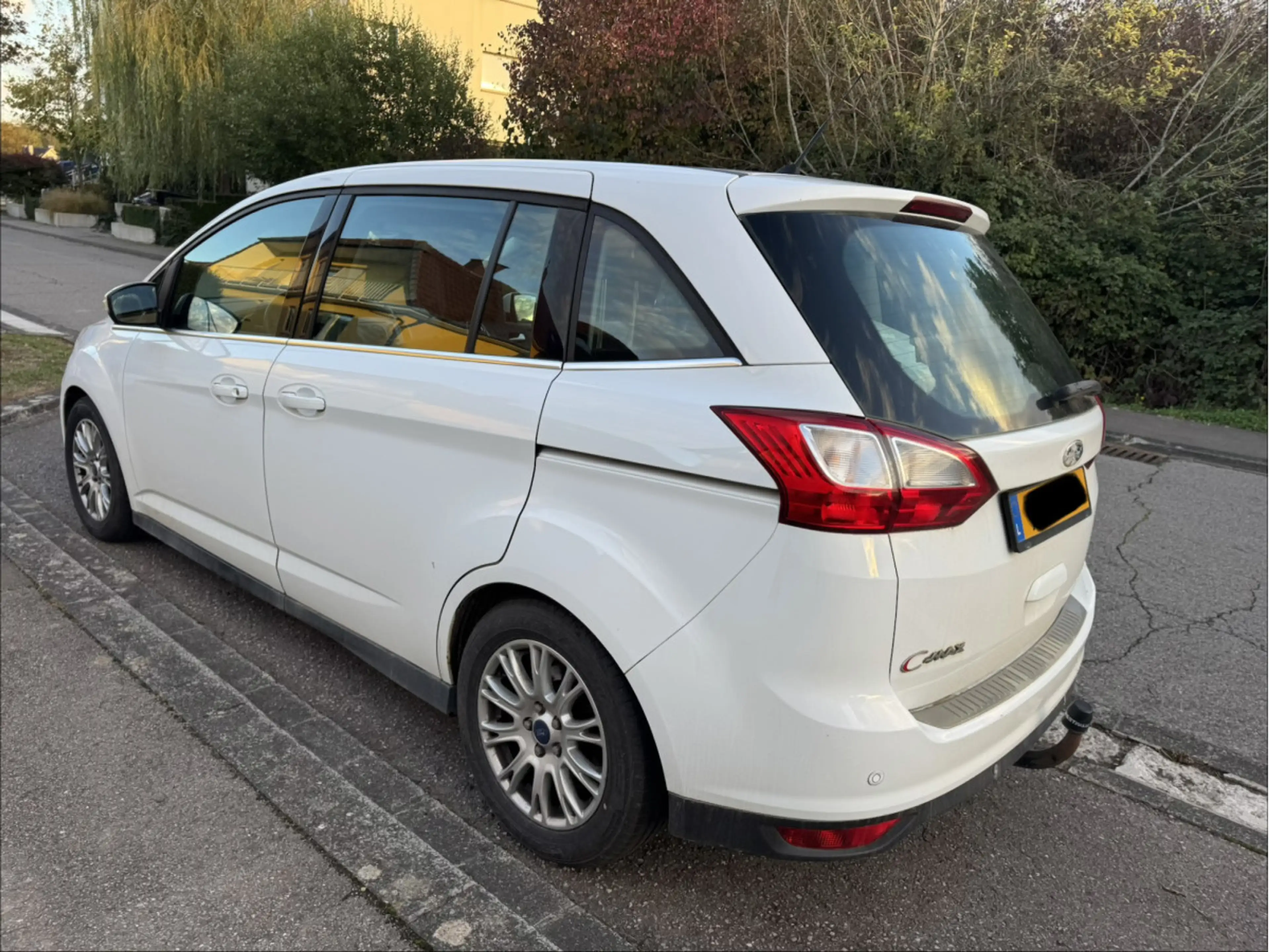 Ford C-Max 2.0 Diesel 136ch 5Places Cuir-Navi-Pdc-Attache — photo 6