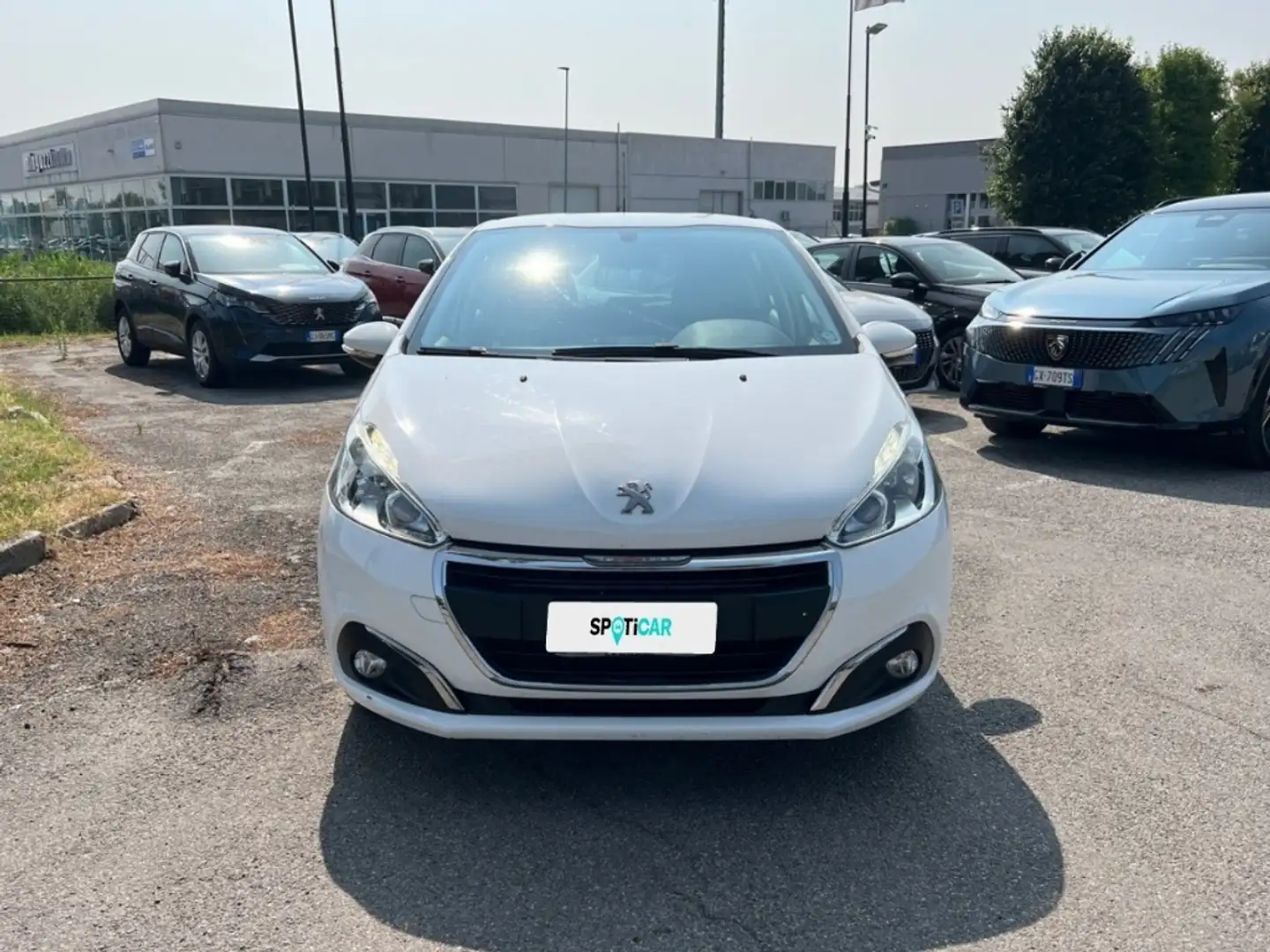 Peugeot 208 1° serie - BlueHDi 75 5 porte Active Bianco - 2