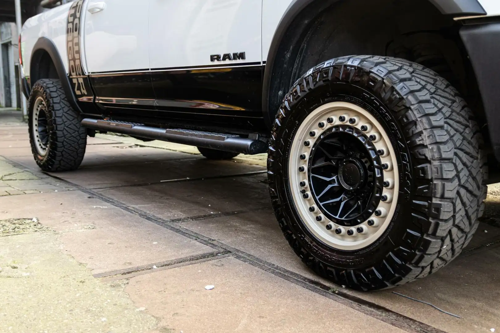 Dodge RAM 2500 1500 Power Wagon 6.4 LPG Cummins 6 Pers C rbw - 2