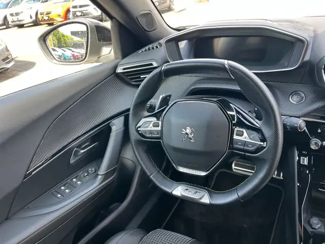 Peugeot 2008 view 14