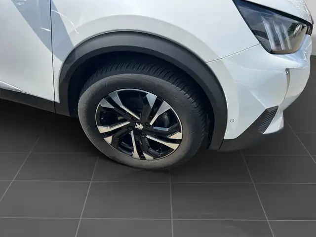 Peugeot 2008 view 8