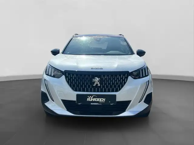Peugeot 2008 view 6