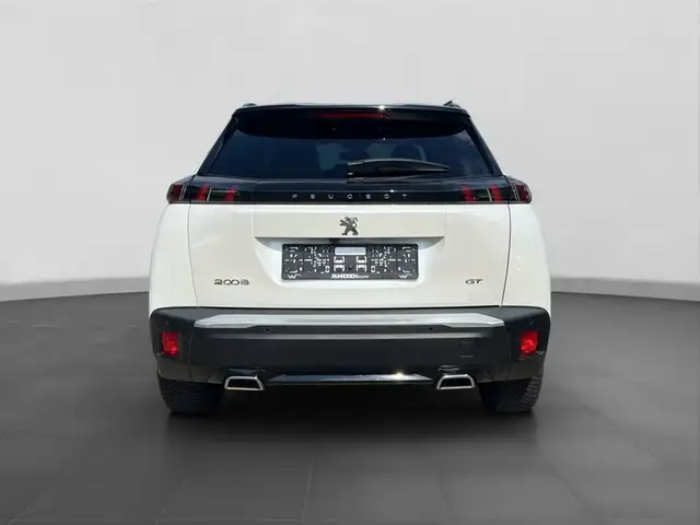 Peugeot 2008 view 4
