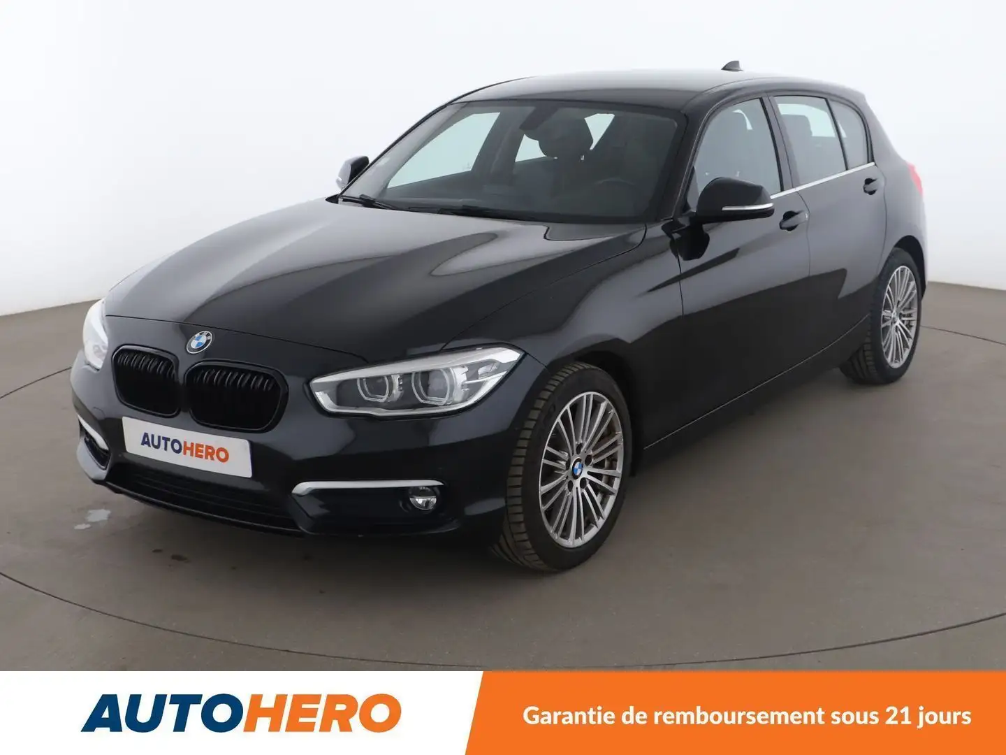 BMW 118 118i UrbanChic BVA8 Noir - 1