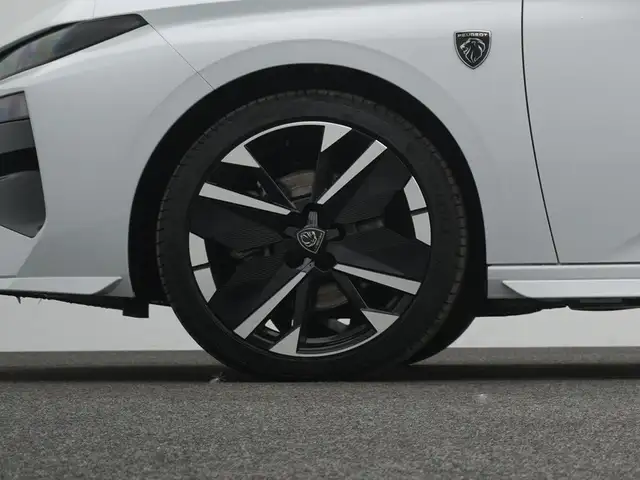 Peugeot 308 SW view 9