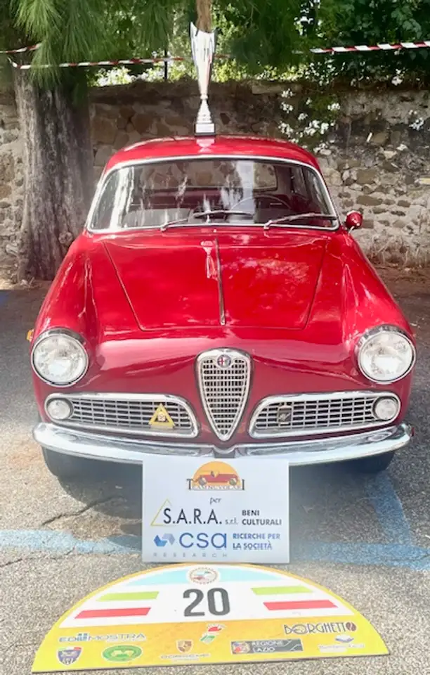 Alfa Romeo Giulia SPRINT 1600, foto 4