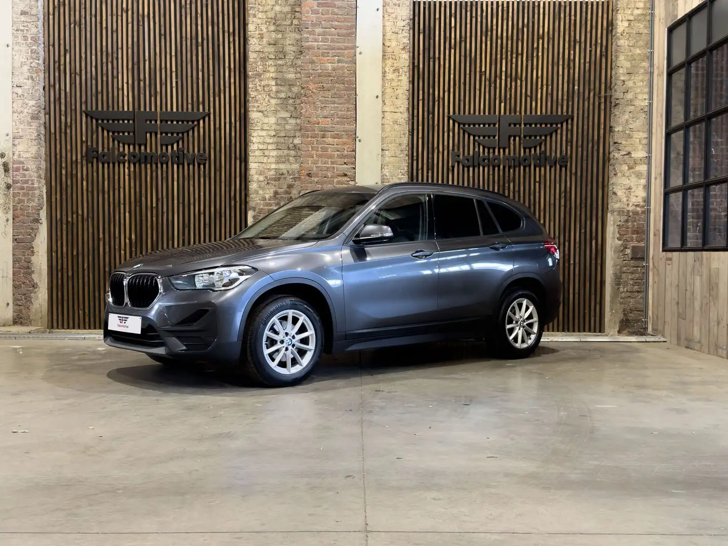 BMW X1 sDrive16dA*AUT*ZETELVERW.*NAVI*LEDER* Gris - 2