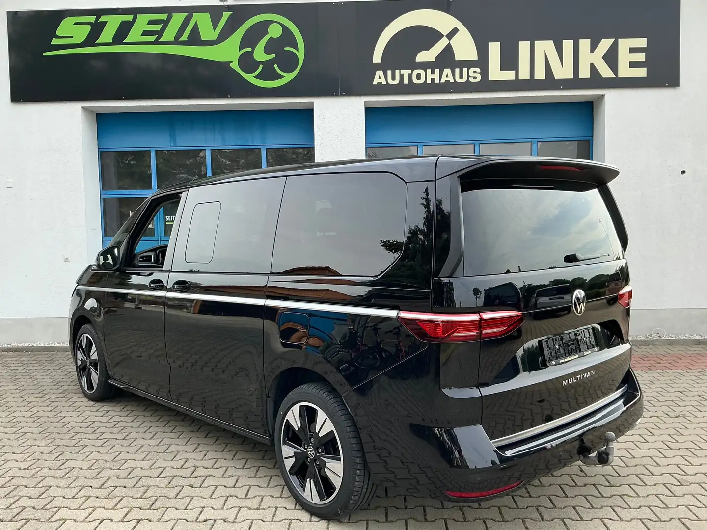 Volkswagen T7 Multivan DSG LÜ lang Style Pano AHK Headup 19Zoll WR inc Schwarz - 2