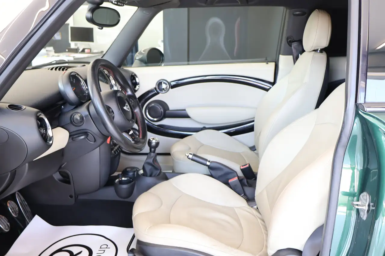 2011 MINI John Cooper Works Coupe 1.6 210CV, photograph 9