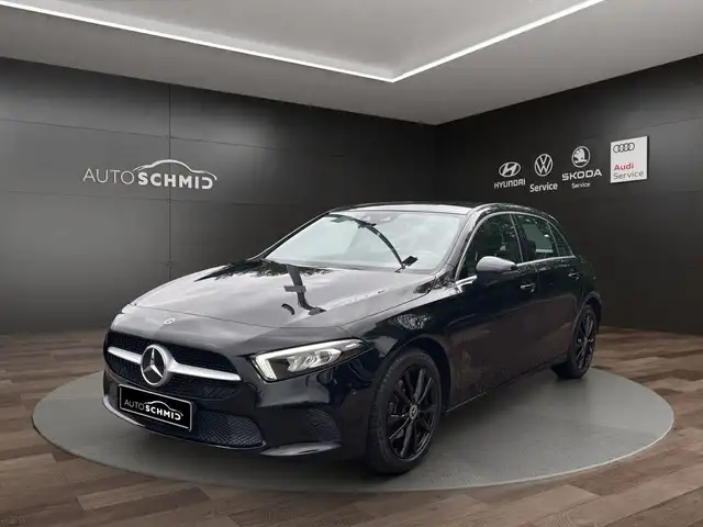 Mercedes-Benz A 200 1.3 Business LED AHK PANO Metallic